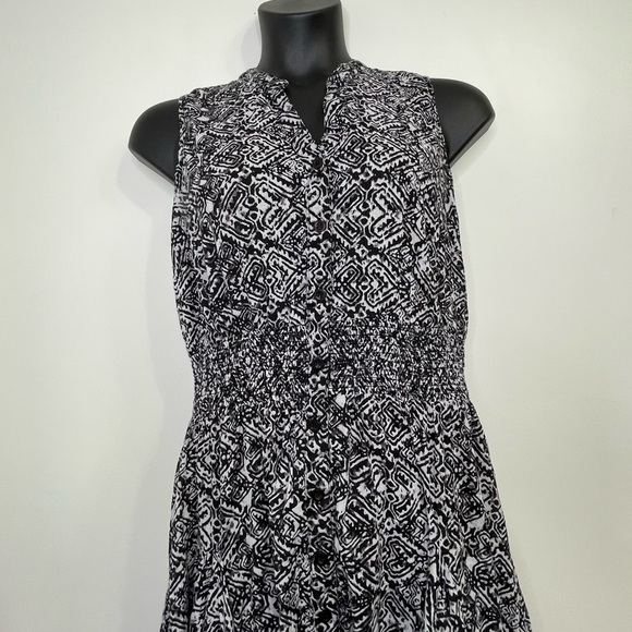 Chelsea & Theodore - Picture 4 of 5